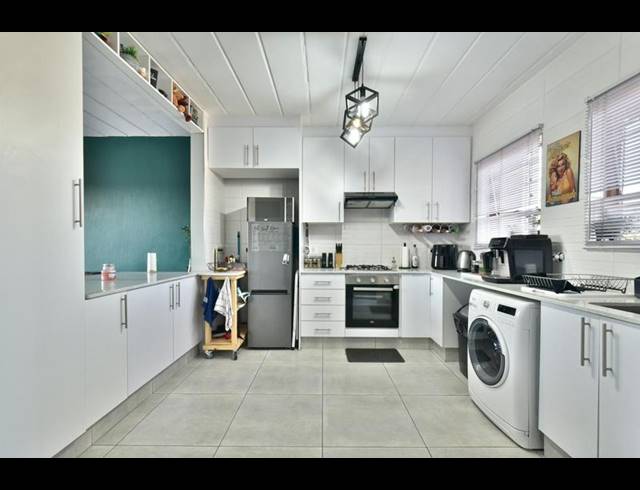 2 BEDROOM APARTMENT FOR SALE IN RANDHART